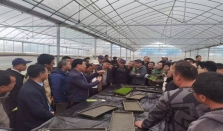 农机专家下乡来 农民育秧“充电”忙 经济要闻 华声经济